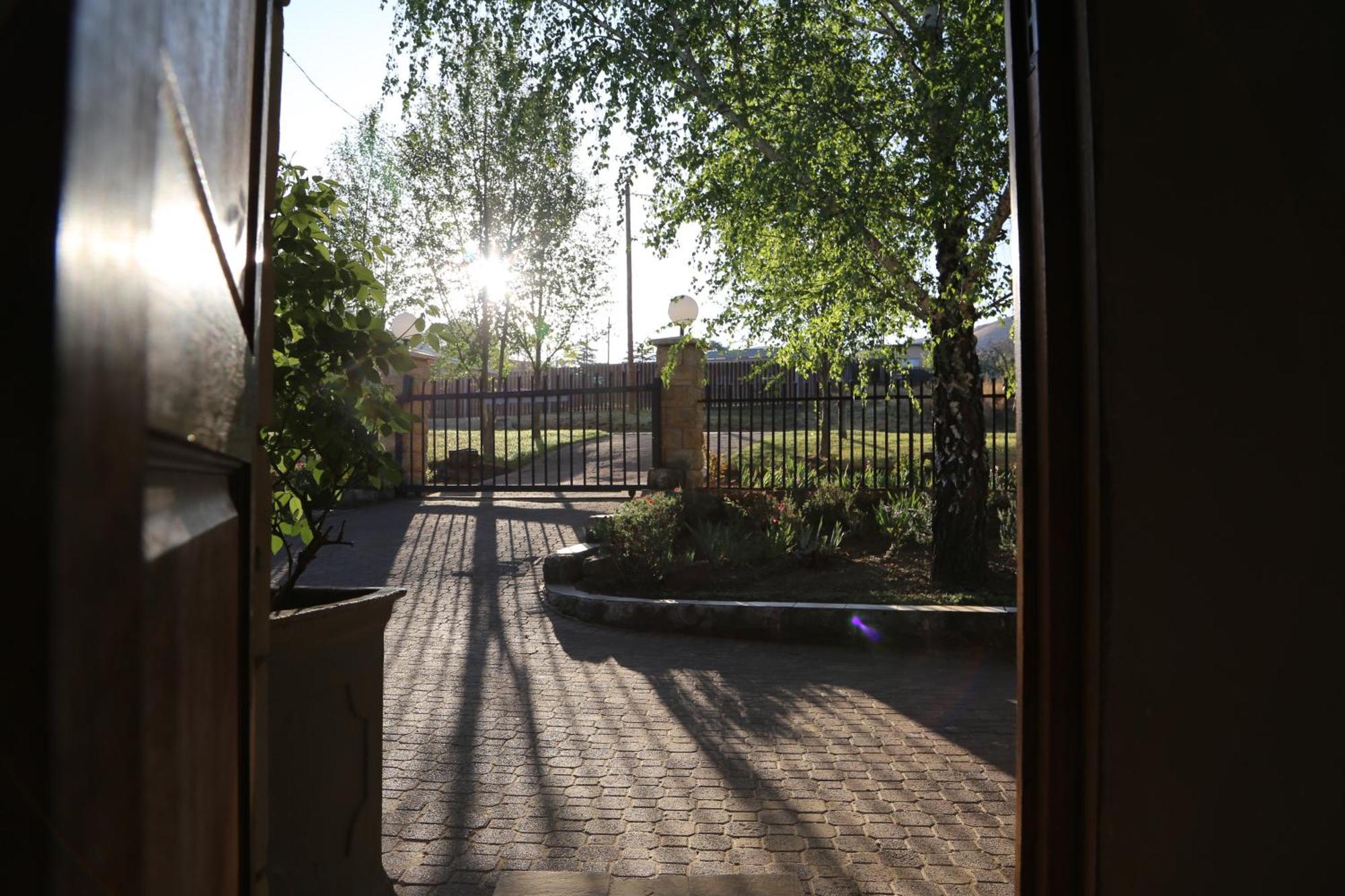 Mt Horeb Manor Clarens Exterior photo
